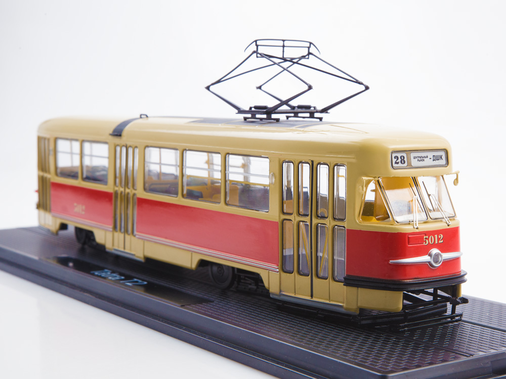 Трамвай Tatra-T2, желтый / красный