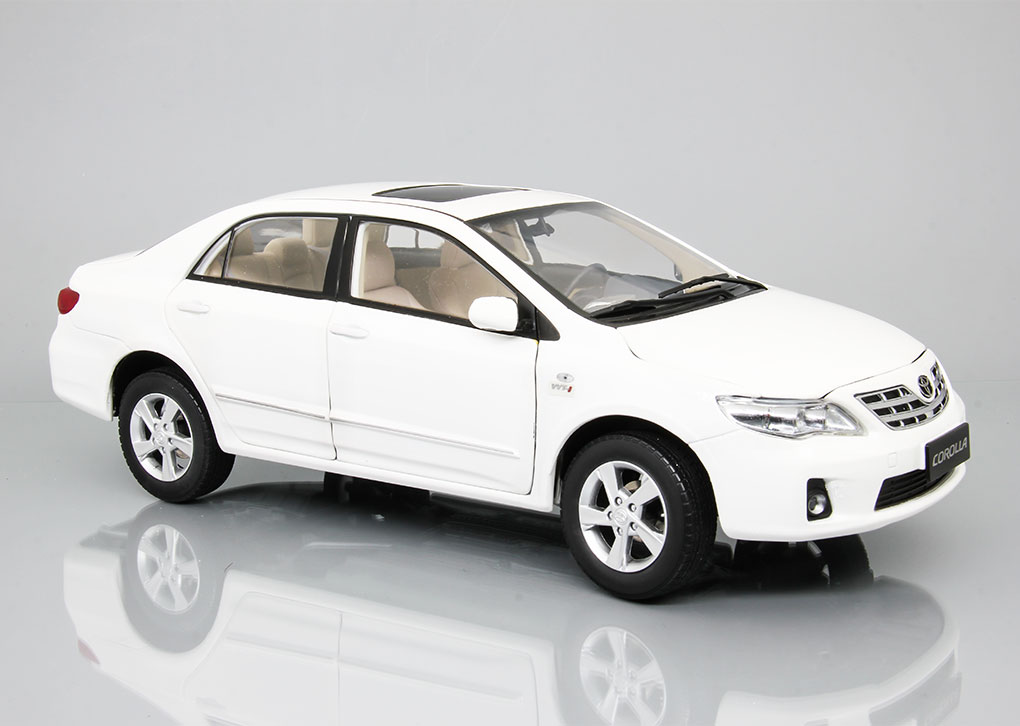 Toyota Corolla (2011) white