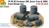 Сборная модель Наборы для диорам  WWII German 20L Jerry Can & 200L Fuel Drum Set