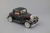Уценка! Ford V8 Deluxe 3-Window Coupe (1932) black