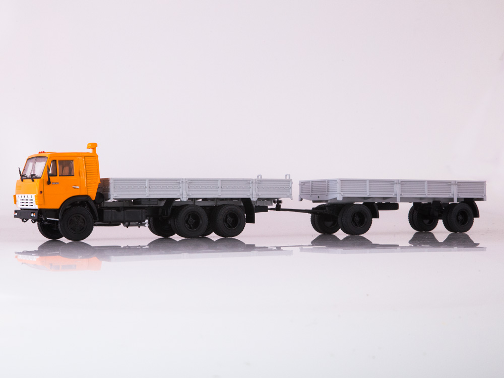 Камский грузовик-53212 с прицепом ГКБ-8350 оранжевый/серый