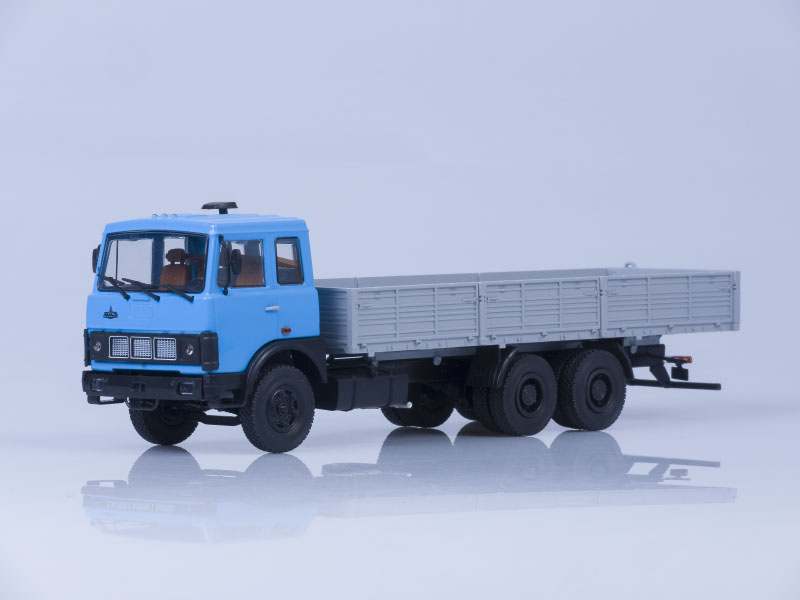 МАЗ-6303 бортовой (голубой/серый) /откидывающаяся кабина/