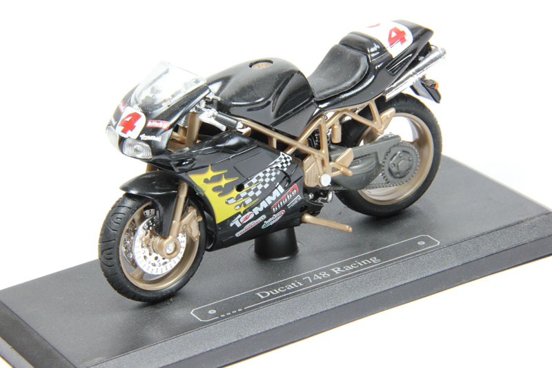 Ducati 748 Racing