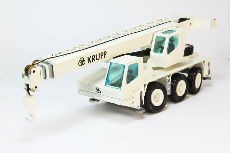 Krupp KMK 3065 telescopic crane