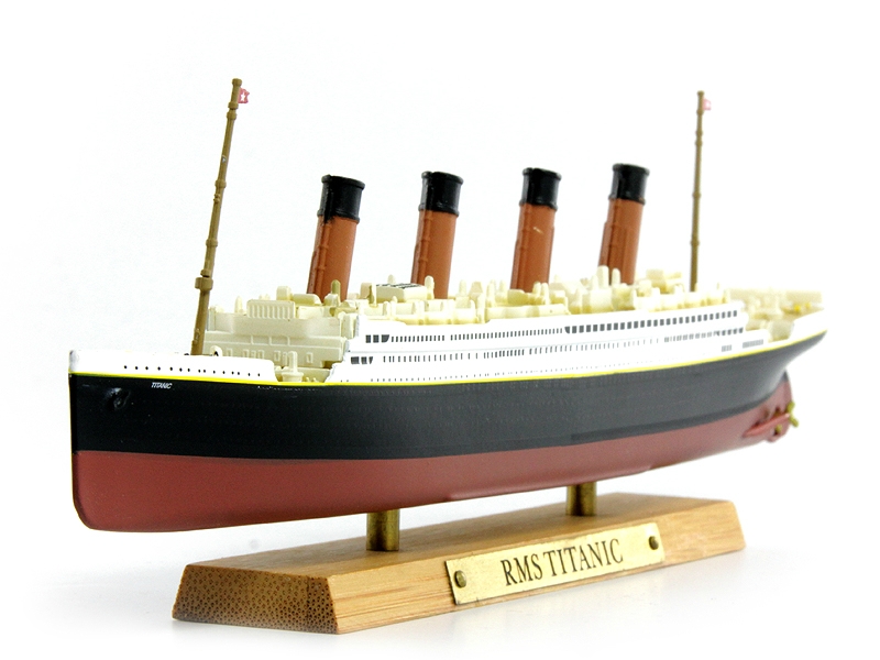 Британский трансатлантический лайнер RMS "Titanic" 1912 (модель 24 см)