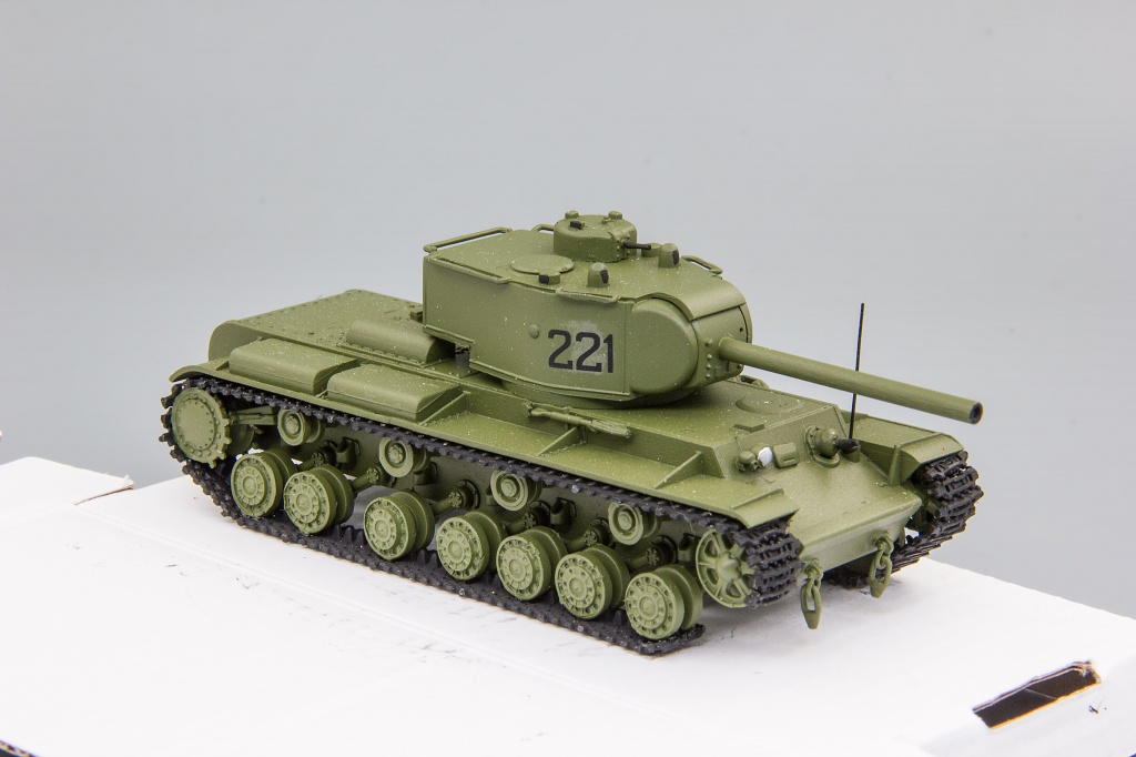 Тяжелый танк КВ-220 #221