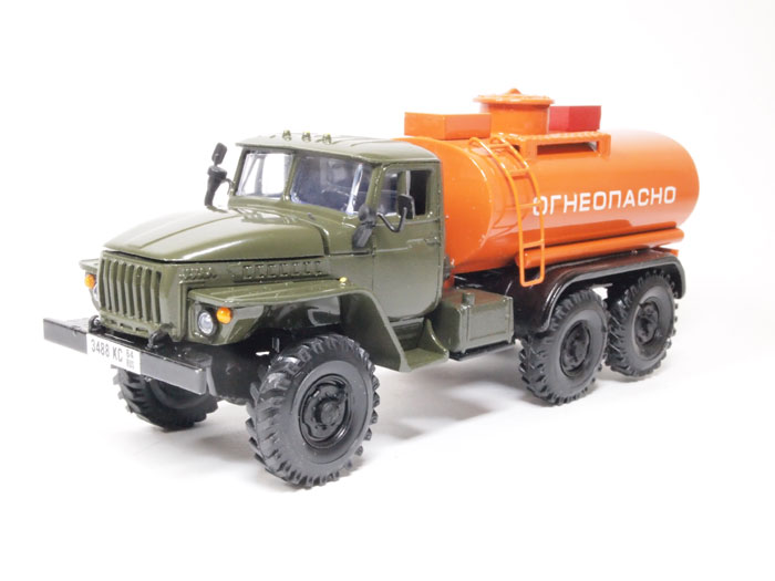 Уральский грузовик 4320 цистерна "Огнеопасно" (оранжевая)
