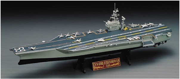 Сборная модель корабль Uss Eisenhower