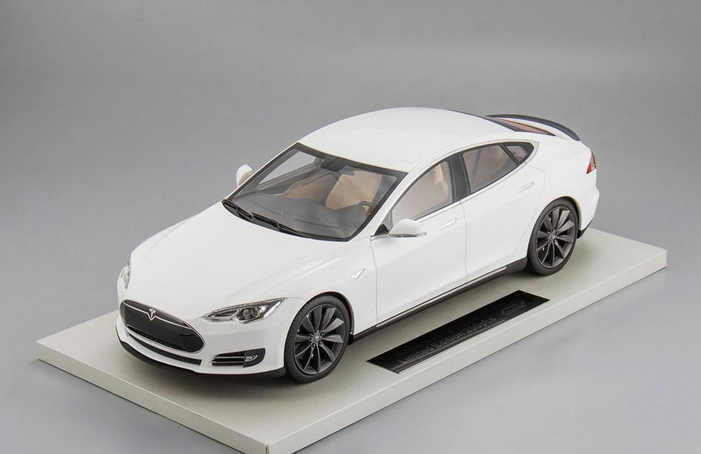 Tesla Model S 2012 White