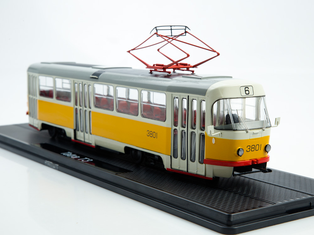 Трамвай Tatra-T3SU, белый / желтый