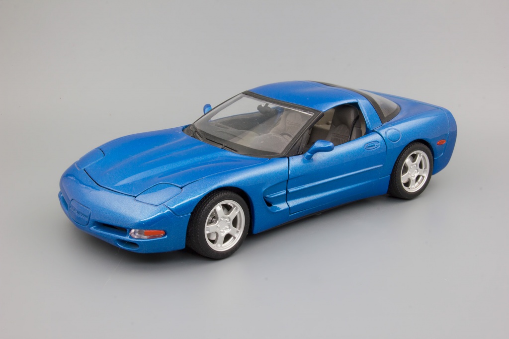 Chevrolet Corvette C5 (1997) blue. 