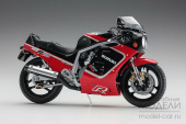 Сборная модель Мотоцикл Suzuki GSX-R750 (H) (GR71G)