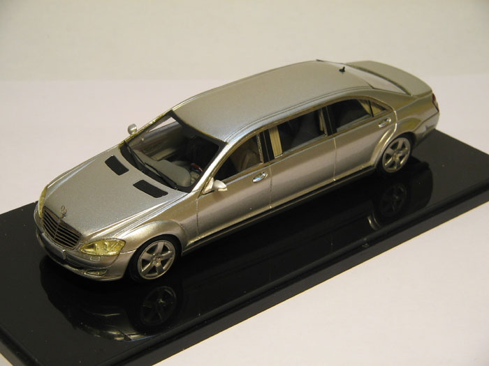 Mercedes-Benz S600 Pullman (W221) silver