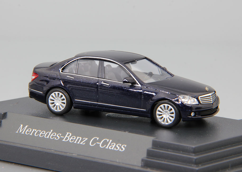 Mercedes-Benz C-Klass W204 tansanit blue