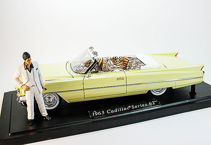 Cadillac Series 62 Convertible yellow , with Al Pachino figurine Scarface Movie [2005]