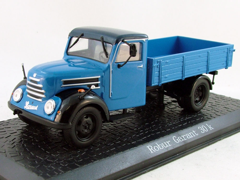 Robur Garant 30K (бортовой грузовик 4x2) Blue / Black
