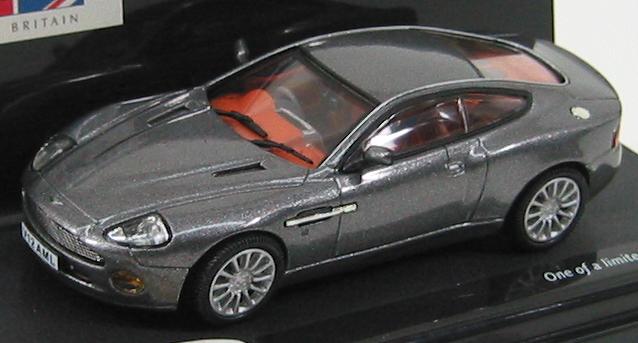 Aston Martin Vanquish (Tungsten Silver)