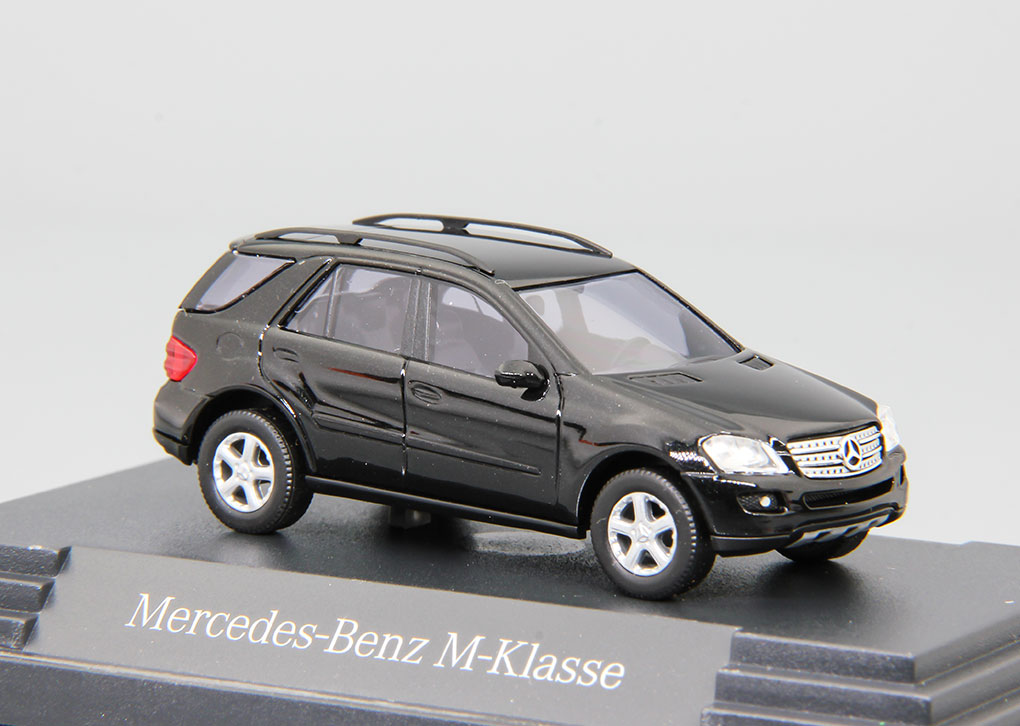 Mercedes-Benz M-Klasse W164 Obsidianschwarz black