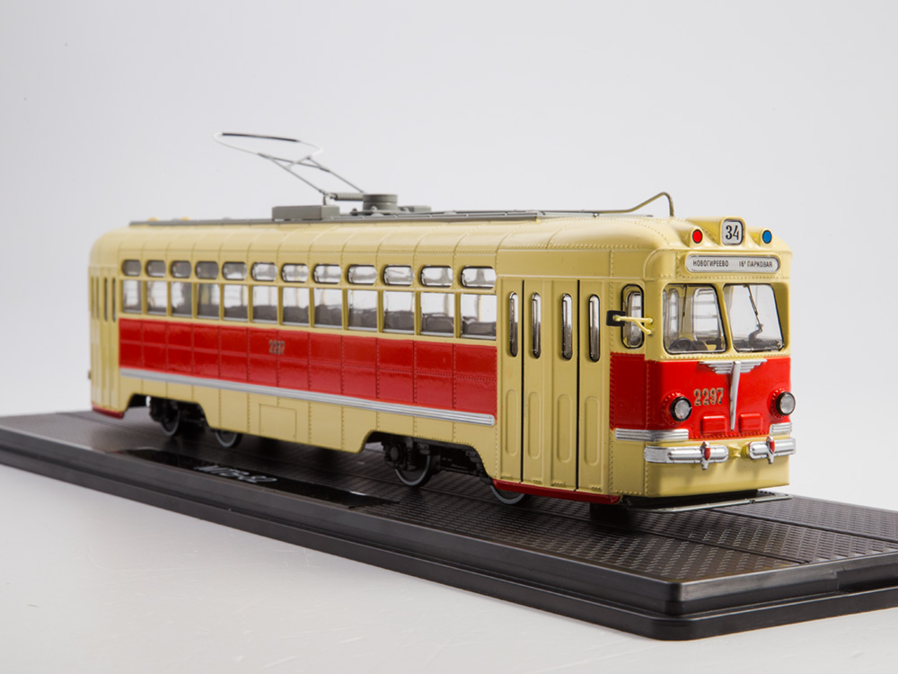 Трамвай МТВ-82, красный / желтый