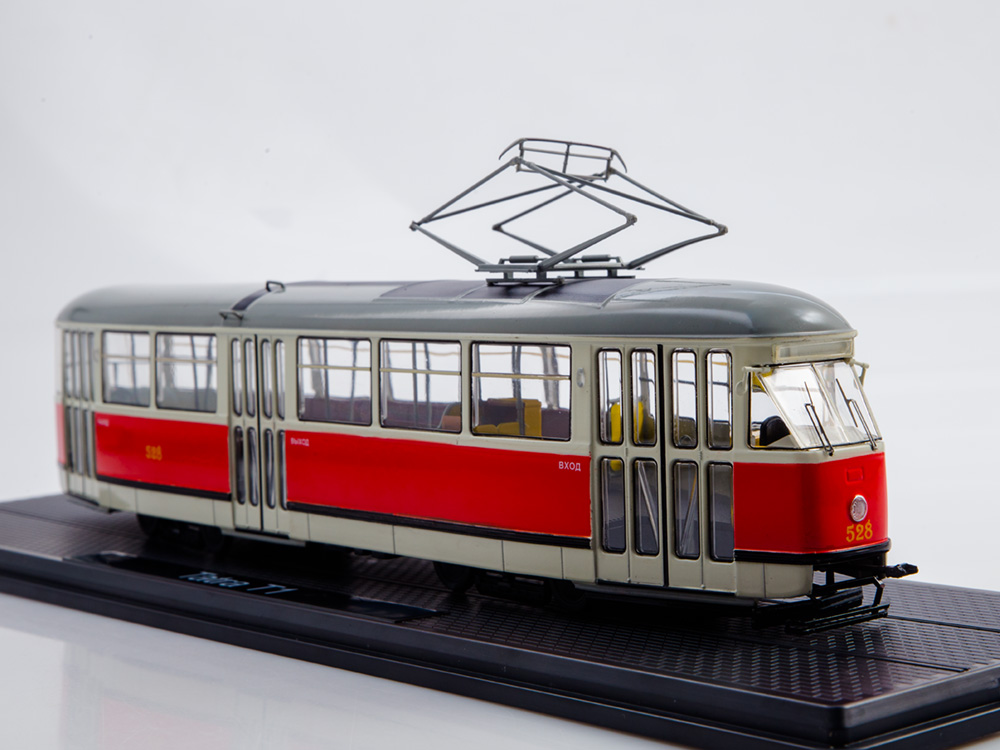 Трамвай Tatra-T1, бежевый / красный