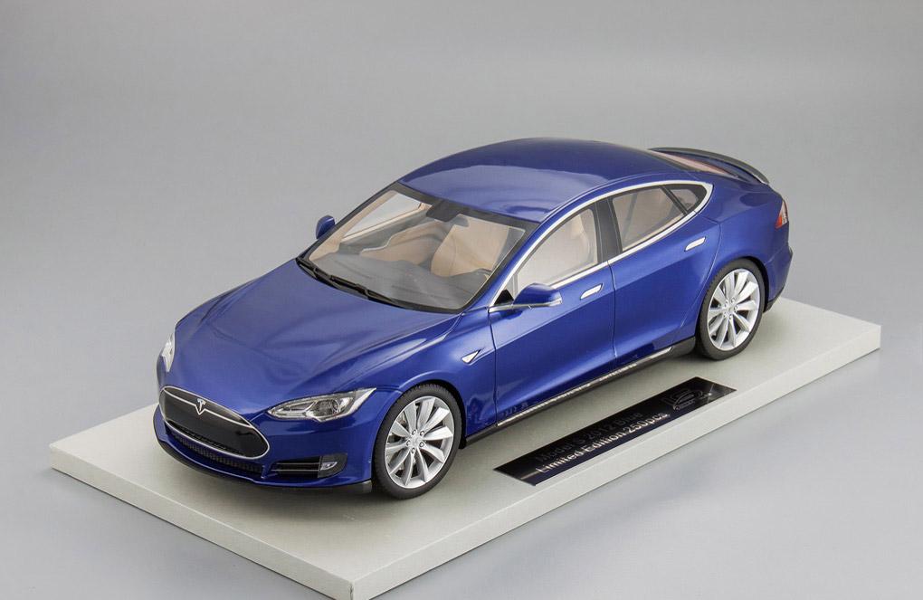 Tesla Model S 2012 Blue
