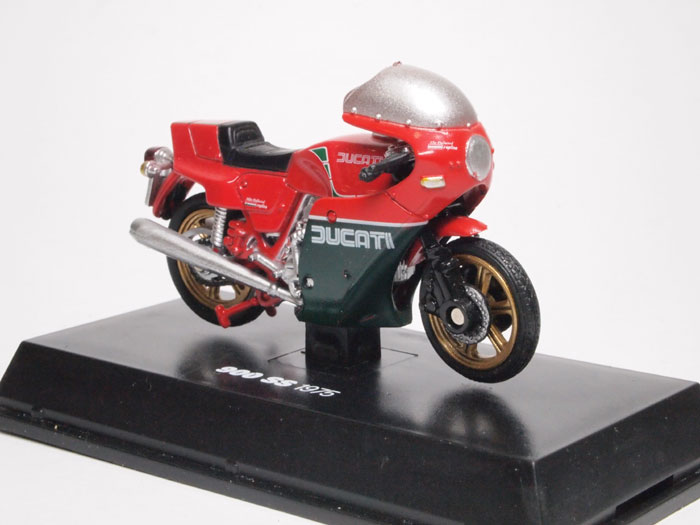 Ducati 900 MH Replica (1979) red