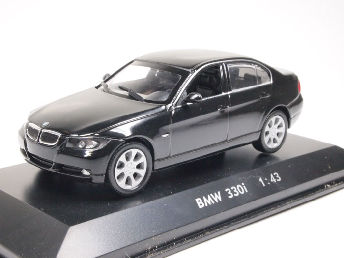 BMW 330i (black)