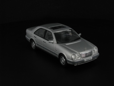 #37 Mercedes-Benz E 320 -1995-