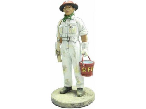 Помощник пожарного с ведром, Сингапур 1941