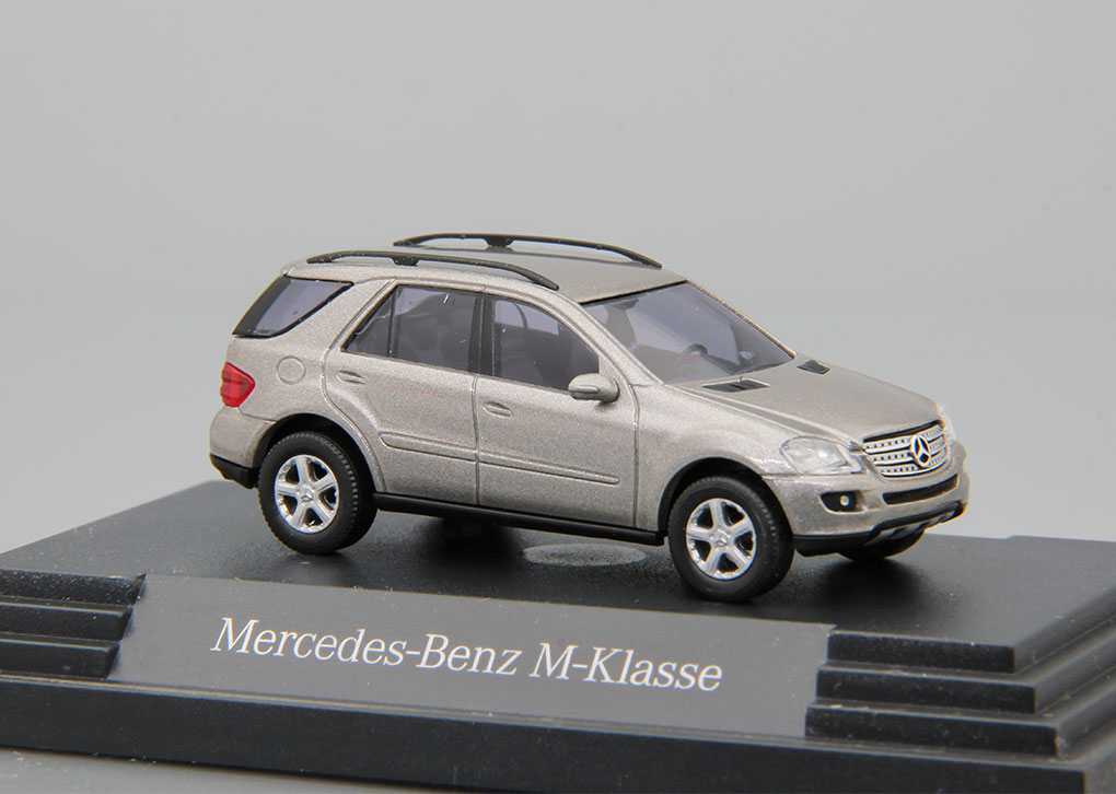 Mercedes-Benz M-Class  W164 Cubanitsilber
